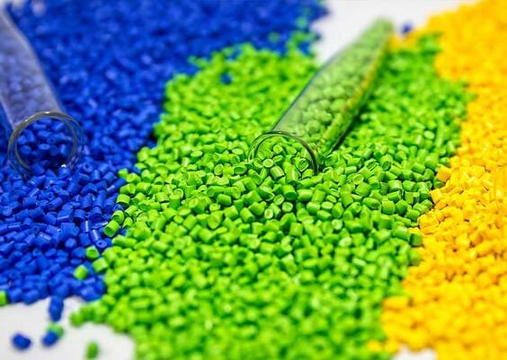 How do we control the color difference of injection molded products?