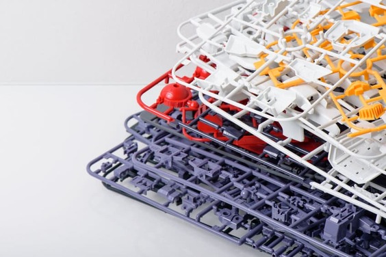 What are ten injection moulding defects their causes and remedies?