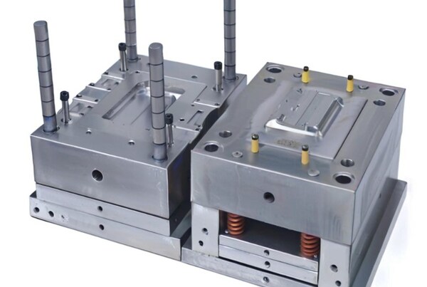 What Are the Main Parts of the Injection Mold?