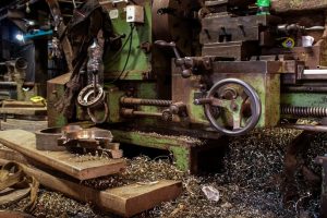 Injection molding tooling cost breakdown showing steel grade, cavities and complexity factors