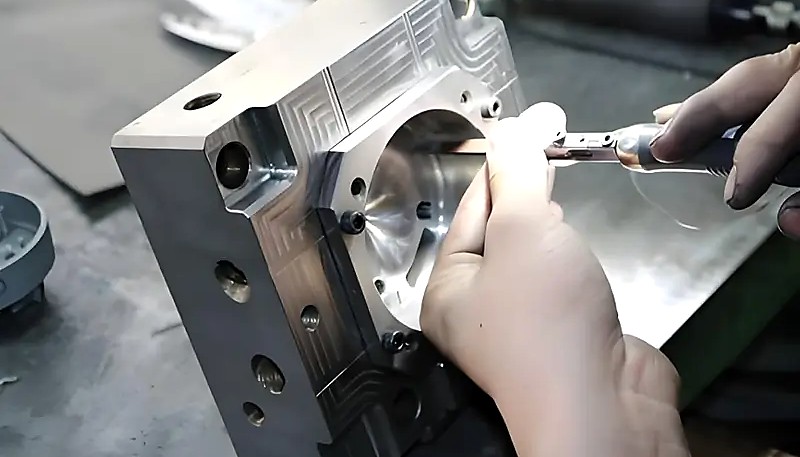 How to Clean an Injection Mold Properly: A Factory Engineer's Guide