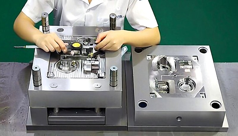 Injection molding size verification
